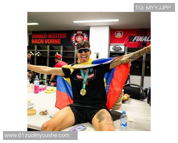 足球明星脖子上的纹身故事揭示他们的个性与信仰